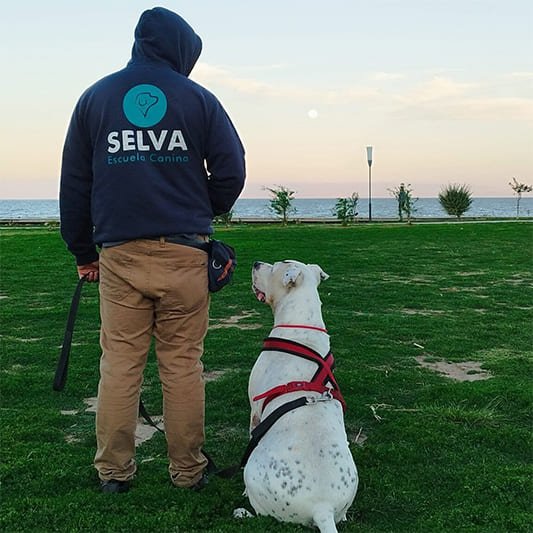 Tomás-Prunotto-instructor-canino-equipo-selva